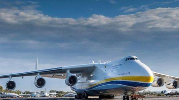 Самый большой украинский самолет "Мрия" загорелся в ...
