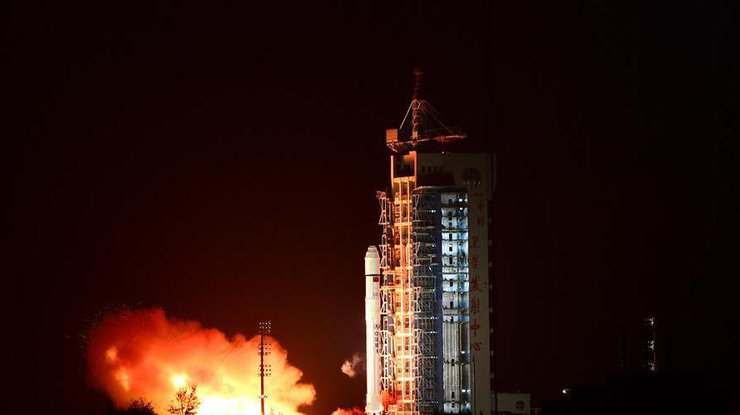 Китай отправил на орбиту метеорологический спутник 