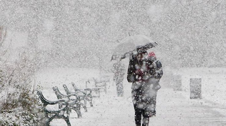 Украину накроет снежныит заносами 