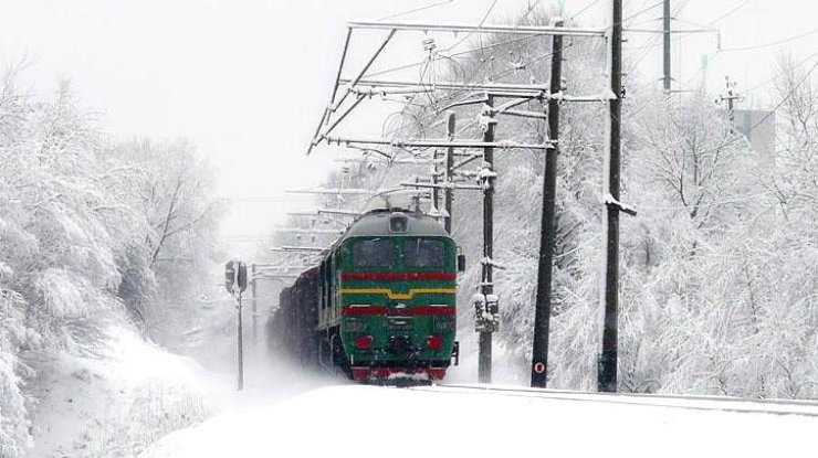 В Укране около 10 поездов задерживаются из-за снегопада