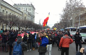 В Молдове собрался многотысячный протест противников Игоря Додона