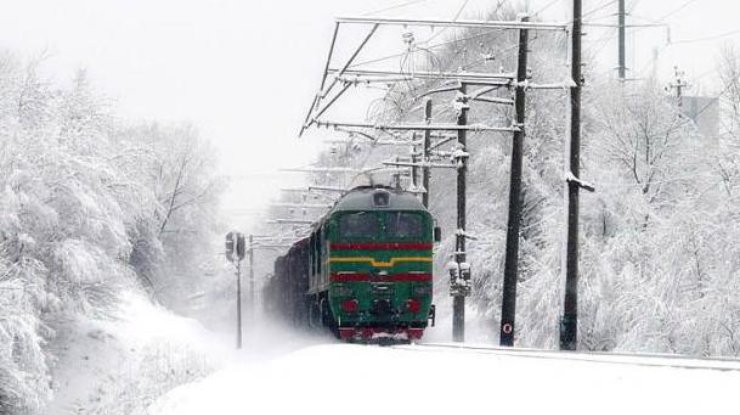 30 поездов из-за сложных погодных условий задерживаются 