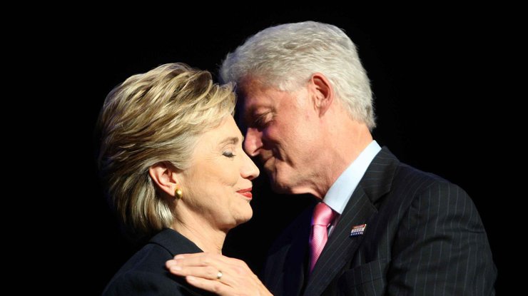 Хиллари Клинтон подала на развод 