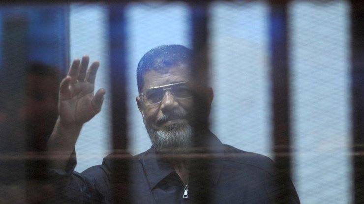 Экс-президенту Египта Мохаммеду Мурси отменили смертный приговор