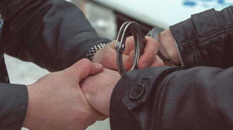 Под Полтавой в воинской части задержали командира-взяточника (фото: augustnews.ru)
