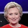 Клинтон впервые вышла в свет после поражения (видео) 