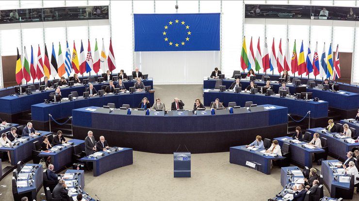 Совет ЕС одобрил безвизовый режим для Украины - журналист