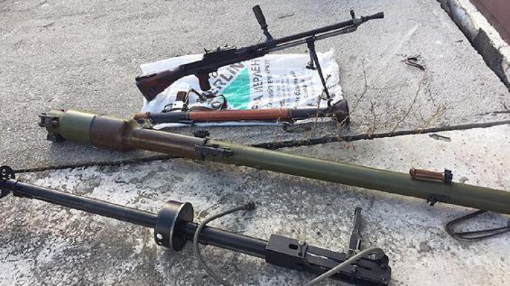 На Закарпатье задержали россиянина с арсеналом оружия