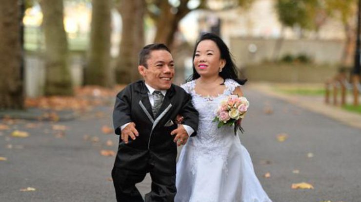 Пара поженилась в День мировых рекордов Гиннеса