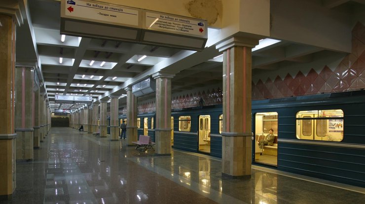 Станция метро "Академика Бекетова" в Харькове закрыта второй раз за сутки