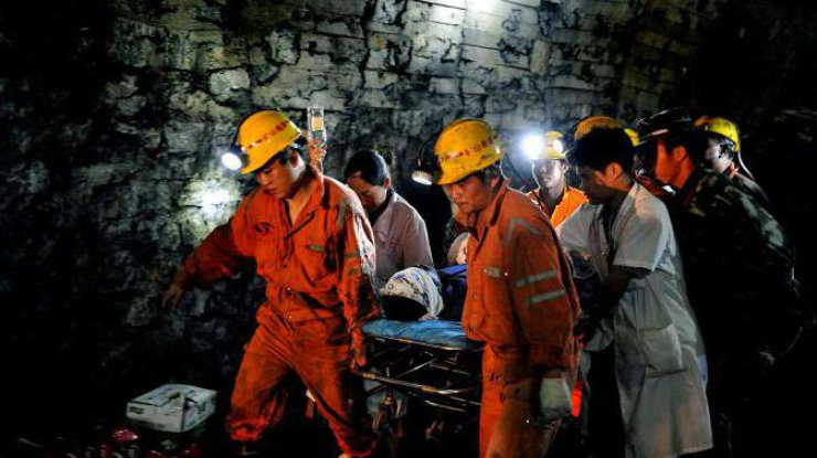 В Турции под обвалом шахты погибли четыре человека