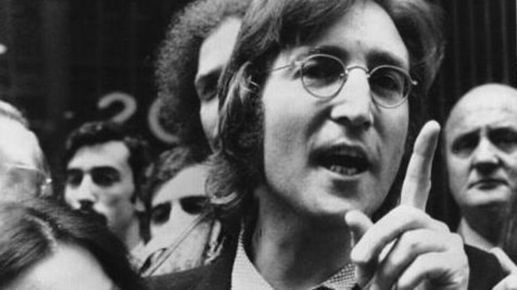 Гневное письмо Леннона к Маккартни продали за 30 тысяч долларов 
