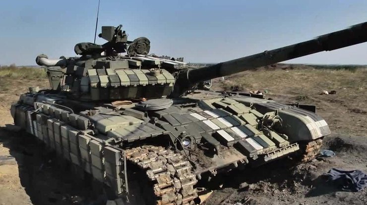 На Донбассе боевики пустили в ход танки