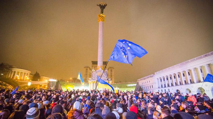 Сегодня в Украине отмечают День достоинства и свободы