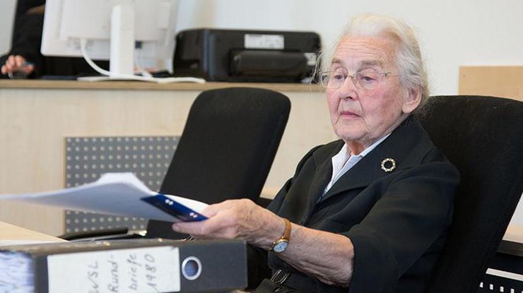 88-летняя женщина получила тюремный срок за отрицание Холокоста