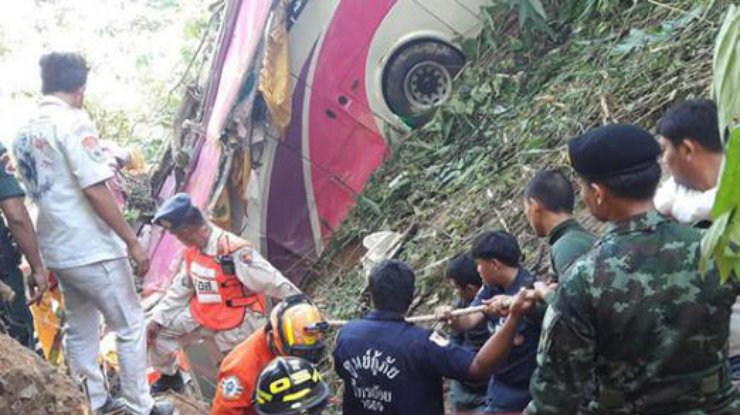 В Таиланде в аварии с автобусом погибли 18 пенсионеров 