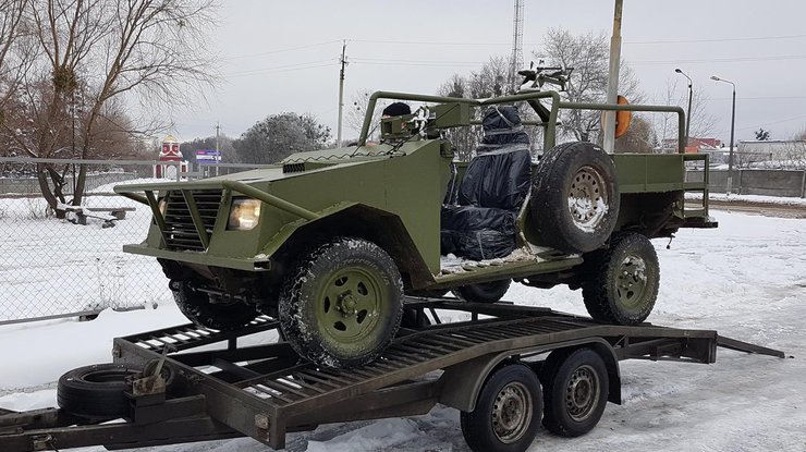 На Донбасс отправили новые штурмовые внедорожники