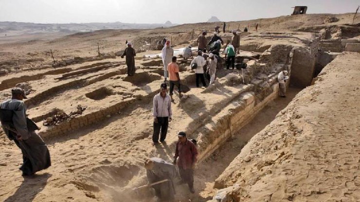В Египте найден древний город и крупные захоронения