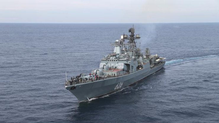 В Средиземном море российский корабль спас украинцев 
