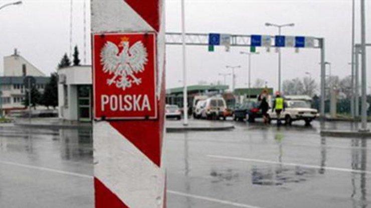 В очередях на Польско-Украинской границе застряли почти 1,5 тыс. автомобилей