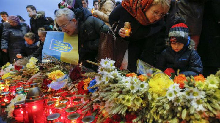 В Украине отмечают День памяти жертв Голодомора 