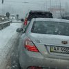Снегопад в Киеве: водителей просят пересесть на автобусы 
