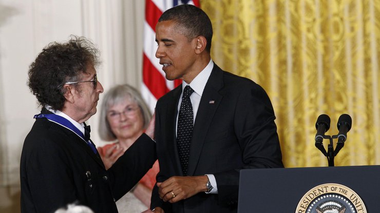 Боб Дилан отказался участвовать в приеме Обамы