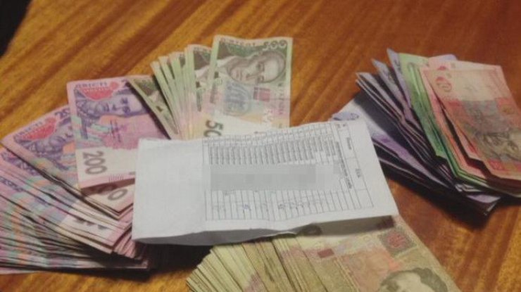 Под Днепром полицейские вымогали деньги с подчиненных за дежурства (фото) 