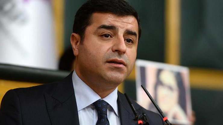 Сопредседатель левой Демократической партии народов Селахаттин Демирташ