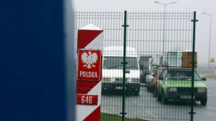 На границе с Польшей вдвое сократилась очередь 