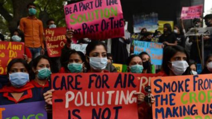 В Дели из-за смога массово закрывают школы