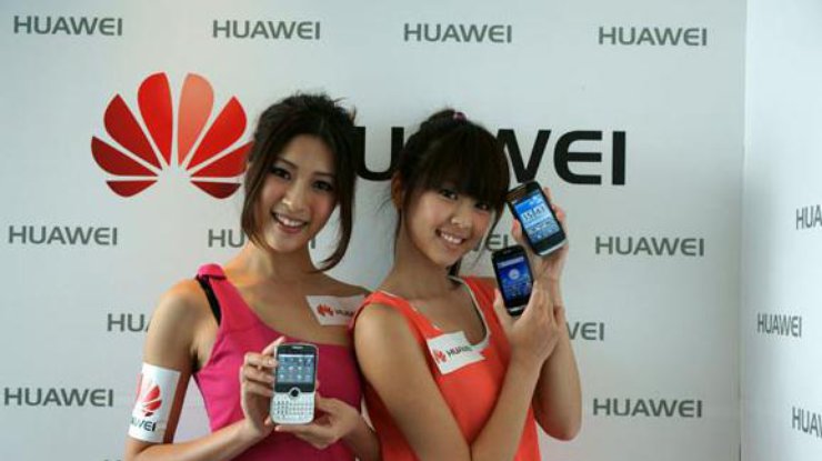 Huawei собирается опередить Apple. Фото iXBT.com