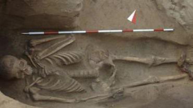 В Италии археологи нашли могилу со скелетом в оковах
