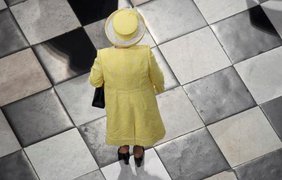 Королева Великобритании Елизавета II прибыла на службу к ее 90-летию