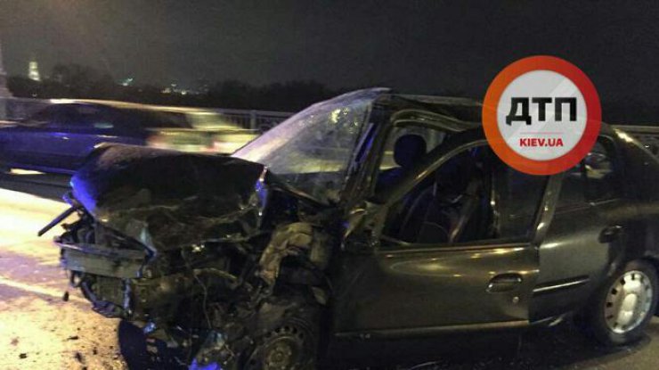 Страшная авария в Киеве: разбились четыре машины (фото: dtp.kiev.ua)