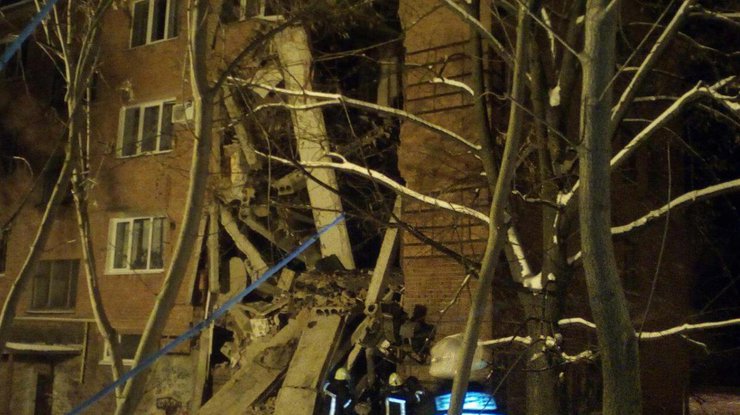 В Чернигове из-з под завалов достали тело 26-летней женщины