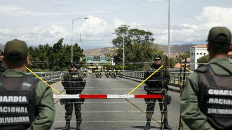 Венесуэла закрыла границу с Колумбией 