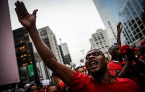 Протесты в Бразилии: люди бунтуют в десяти штатах 