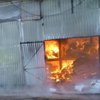 Под Киевом горят склады с одеждой и бытовой химией (фото) 