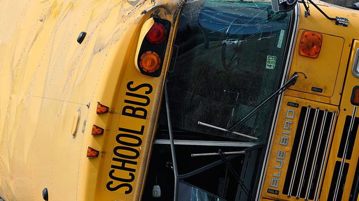 Смертельная авария в Бразилии: водитель школьного автобуса уснул за рулем