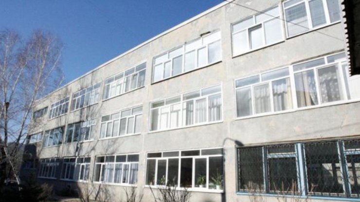 В Мариуполе закрываются школы