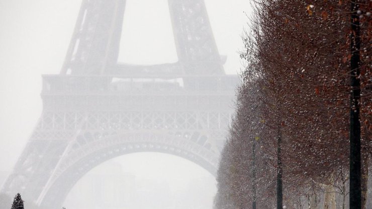 Во Франции открыли Эйфелеву башню после 5-дневной забастовки 