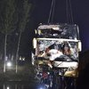 В Китае автобус упал в озеро, 18 человек погибли 