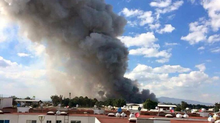Взрыв на рынке фейерверков в Мексике: погибли 27 человек 