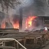 В Киеве на станции метро "Лесная" горит рынок (фото, видео)