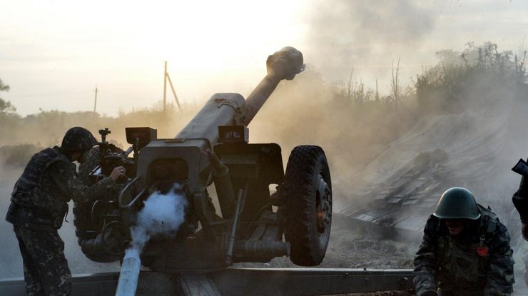 На Донбассе боевики бьют по всем направлениям 
