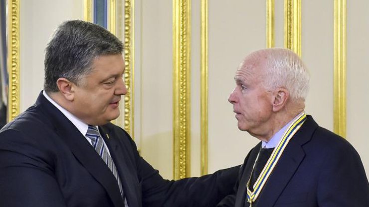 Порошенко предложил сенаторам США поехать на Донбасс (фото: president.gov.ua)