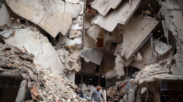 За прошедший год в Сирии погибли 49 742 человека