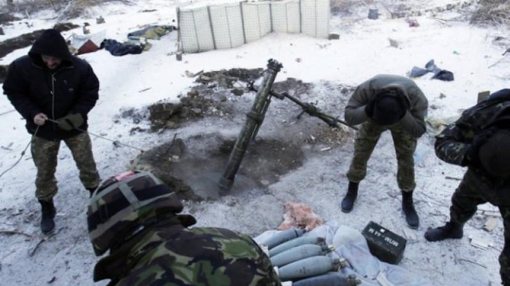Боевики на Донбассе накрыли минометным огнем украинские позиции