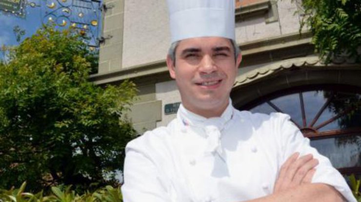 44-летний Виолье был владельцем ресторана l'Hotel de Ville